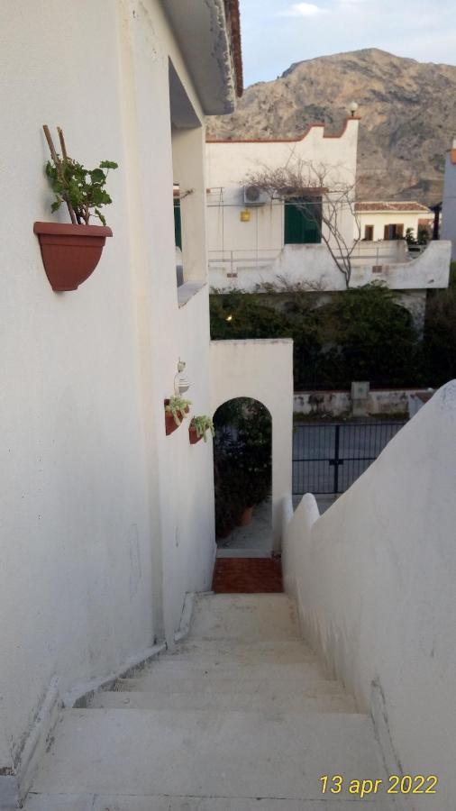 Holiday Home Sulmare อิโซลา เดลเล เฟมมิเน ภายนอก รูปภาพ